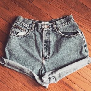 Calvin Klein Highwaisted Shorts 🦋